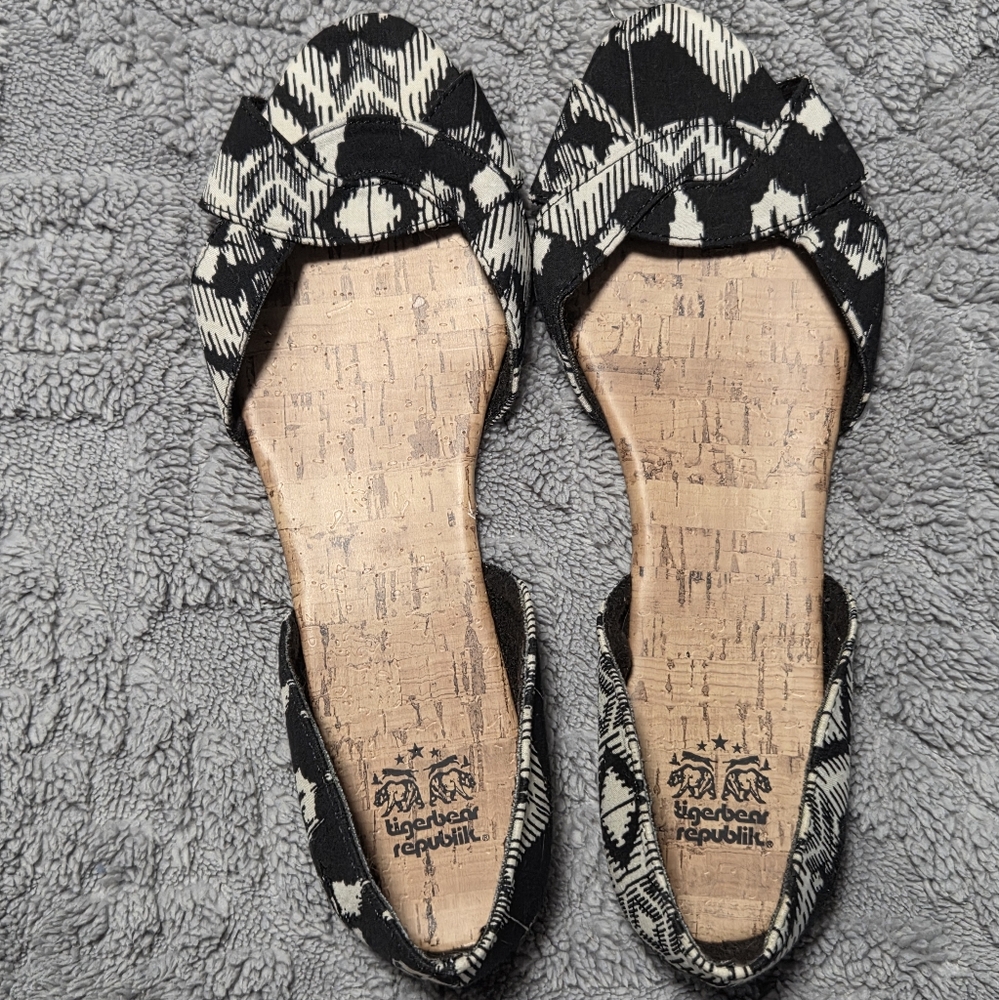 Stylish Black and White Women's Shoes